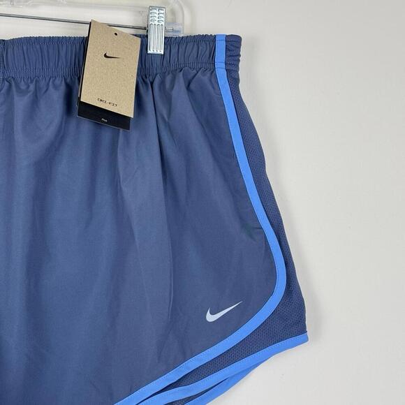 NWT Nike Women’s Tempo Short 4” Plus Size 1X Running Dri-Fit Athletic Gym $40 - Picture 3 of 11